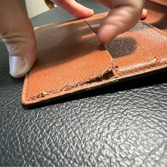 Vintage Louis Vuitton Wallet - Picture 4 of 13
